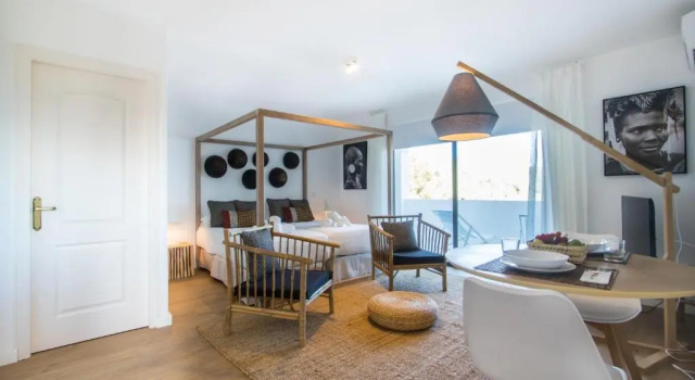 Люкс с балконом и с частичным видом на море Besai Ibiza Boutique Hotel