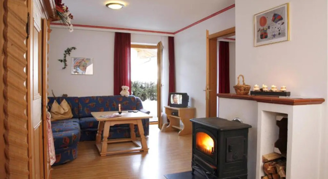 Albertas Ferienhaus, Prenota Hotel Hotel a Tirolo con parcheggio, Parcheggio