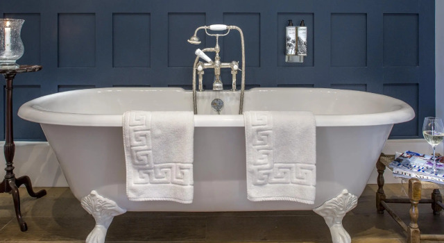 The Cowsheds, Prenota Hotel Malmesbury Wiltshire