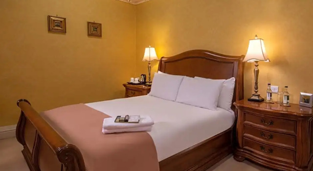 Номер Deluxe The Orchard Hotel & Restaurant