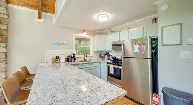 Wooded Retreat w/ Decks & Views in Beech Mountain!, Забронировать Дом для отпуска Бич Маунтин Аппалачи