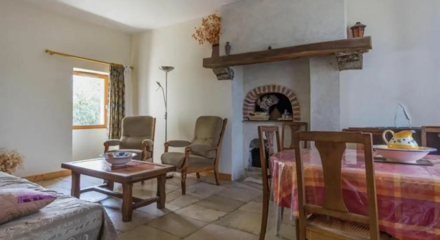 MAISON GIROUX, 3 PIèCES, 4 PERSONNES - FR-1-591-48, Book Hotel Giroux Indre