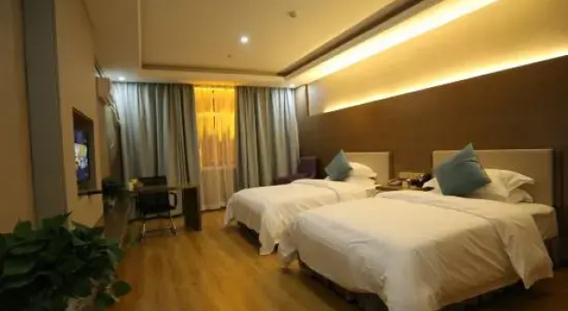 Семейный люкс Fyatt Holiday Hotel