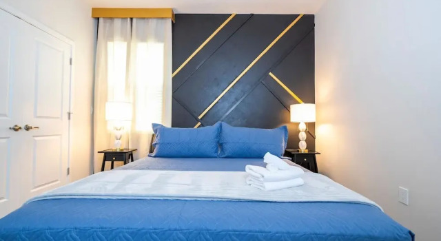 Stunning 15 Suites Close to Disney