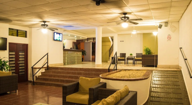 Hotel Versalles