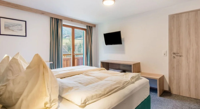 Апартаменты Comfort Lovely Apartment With Sauna, Ski Storage, Pool, Terrace