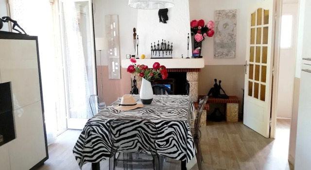 House With 2 Bedrooms in La Londe-les-maures, With Enclosed Garden and, Забронировать Дом для отпуска Виллы Ла-Лонд-ле-Мор, рядом с Plage de l'Argentière, Вилла