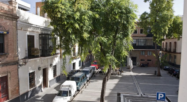 Barrio Santa Cruz Andando, Забронировать Отель Отели Севильи 3 звезды, рядом с Оспиталь-де-лос-Венераблес, 3*