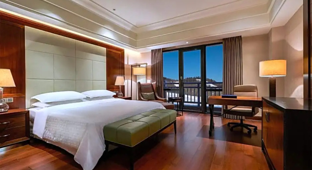 Номер Standard с видом на горы Sheraton Changbaishan Resort