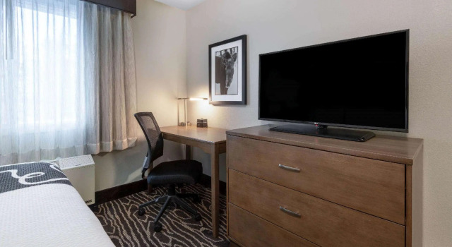 Четырёхместный номер Deluxe La Quinta by Wyndham Fairbanks Airport