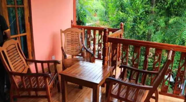 Yoho Tea Forest Lodge