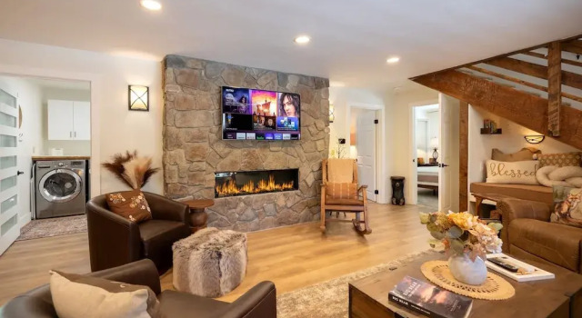 37 - Foxy Farm Ranch 4 Bedroom Home, Rezerwuj Pobyt na farmie Big Bear Lake Stany Zjednoczone