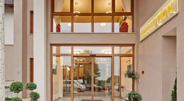 Hotel Degenija, Забронировать Отель Отели Lika Region с завтраком, Завтраки