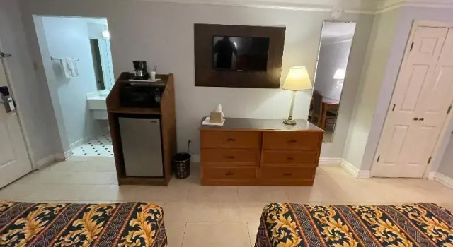 Номер Deluxe Americas Inn Houston