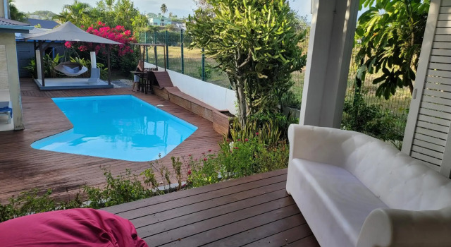 Villa Mango, Varaa Villa Hotellit Grande-Terre uima-altaalla, Uima-allas