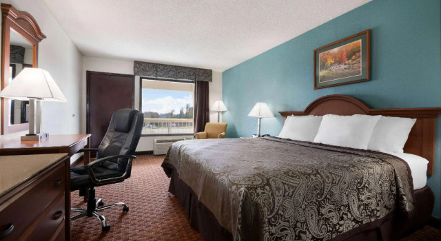 Двухместный номер Standard Days Inn by Wyndham Jacksonville NC