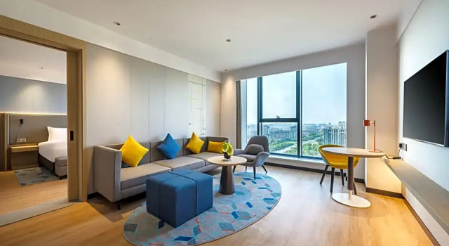 Люкс c 1 комнатой с видом на озеро Holiday Inn Express Zhoukou Dancheng by IHG