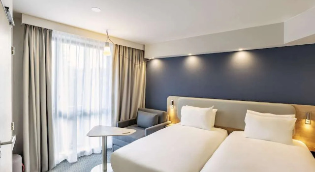 Holiday Inn Express Paris - Poissy by IHG, Book Hotel Poissy Yvelines
