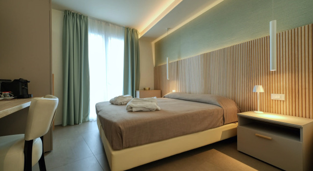 Люкс Deluxe с балконом и с видом на озеро Hotel Palazzo del Garda & Spa