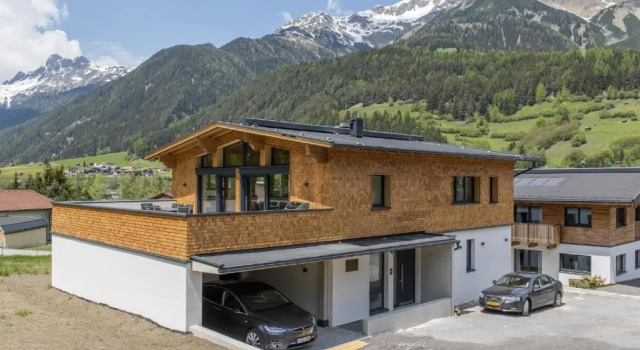 Коттедж Deluxe Chalet Vega - Arlberg Holiday Home