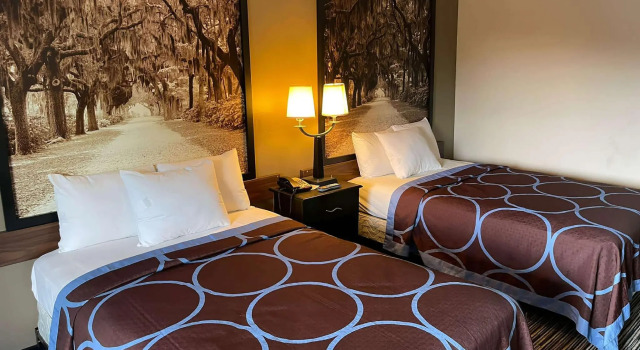 Четырёхместный номер Standard Econo Lodge Elberton