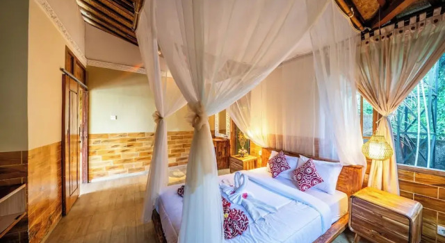 Вилла с видом на бассейн Yoga Maya Villa