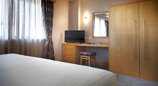Семейный люкс Best Western Premier Suites Hotel & Spa Liverpool-Knowsley