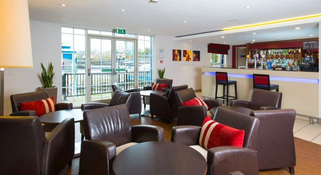 Holiday Inn Express Manchester - Salford Quays by IHG, Забронировать Отель Отели Англии 3 звезды, 3*