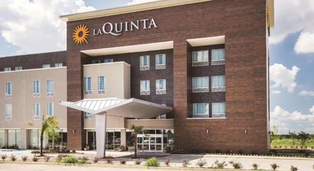 Четырёхместный номер Standard La Quinta by Wyndham Dallas Plano - The Colony