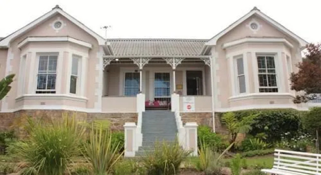 Knysna Backpackers, Забронировать Отель Отели Найсна с завтраком, Завтраки