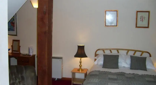 The Ivy Barn Holbeton, Prenota Bed & breakfast Holbeton Devon