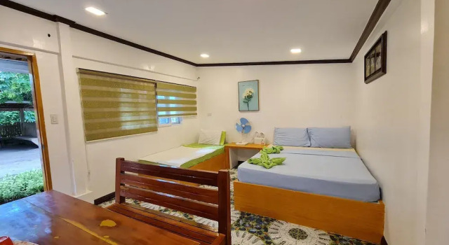 Трёхместный номер Standard Tambayan Rooms and Cottages by SMS Hospitality