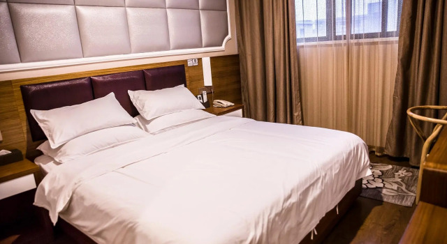 Starway Hotel Nanjing Jiangning Economic and Technological Development Zone Jiangjun Avenue, Book Hotel Hotels in Jiangning with Parking, Parking