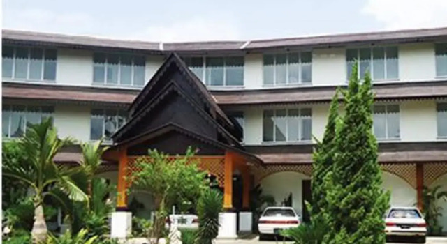 Regal Central Hotel, Book Hotel Bahan 
