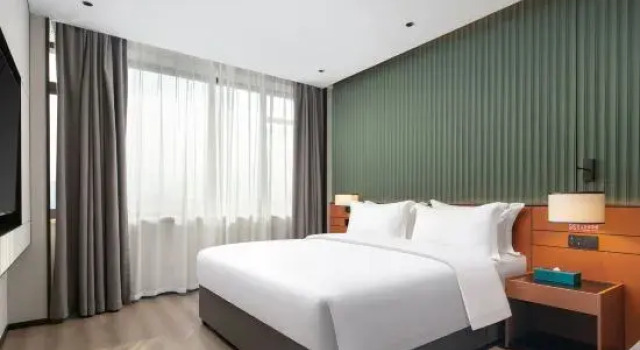 Люкс Deluxe Yiju Hotel (Nancheng High speed Railway Station)