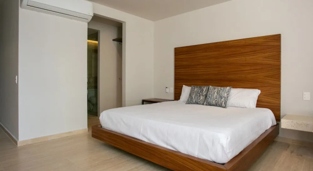 Студия Deluxe с балконом Kaab by the Beach. Condo with roofpool