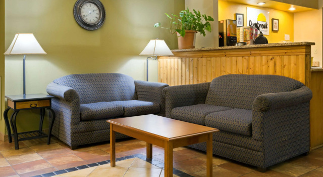 Days Inn - Clinton, NC, Boek Hotel Clinton North Carolina