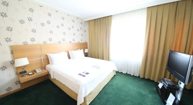 Полулюкс Anemon Grand Manisa Otel