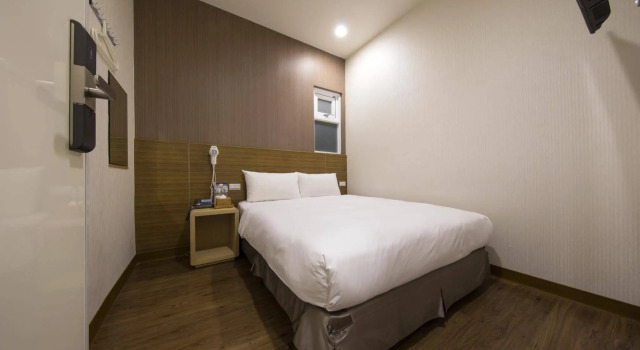 Tomorrow Hotel, Book Hotel Taybey Kina