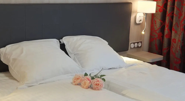 Berg'hotel, Rezerwuj Hotel Socx 