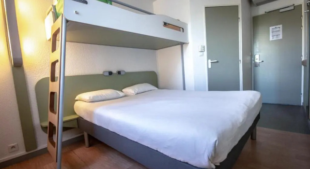Трёхместный номер Standard ibis budget Bordeaux Sud