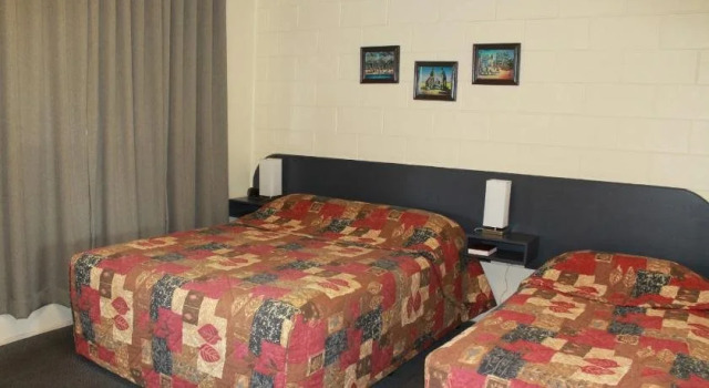 Antler Motel, Đặt Nhà nghỉ ven đường Nanango Queensland