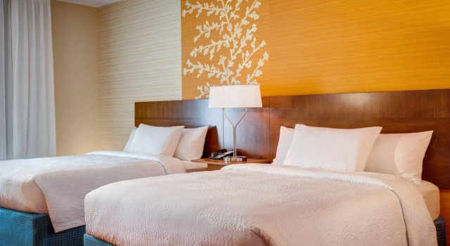 Fairfield Inn & Suites Cambridge, Rezerwuj Hotel Hotele w Cambridge z parkingiem, Parking