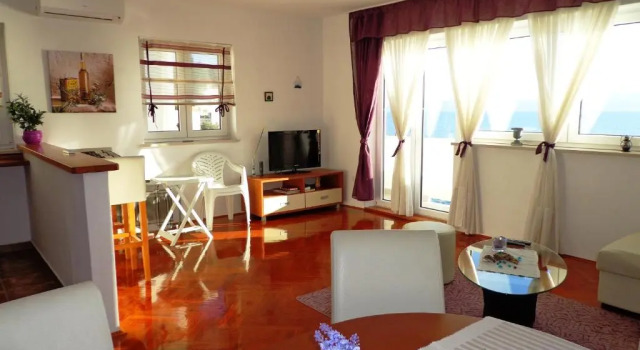 Апартаменты c 1 комнатой с балконом и с видом на море Apartments Mistral