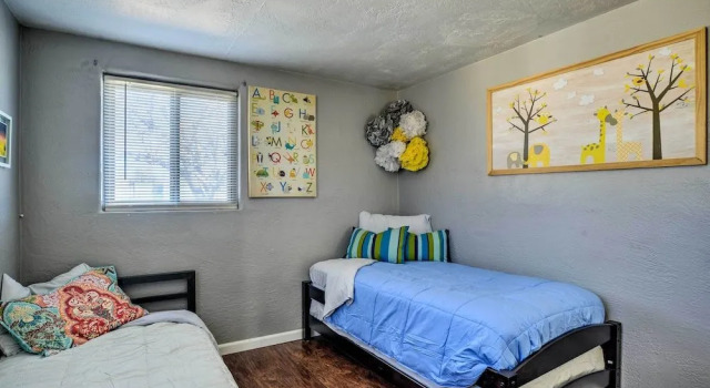 Vibrant ABQ Adobe Den: Mtn Views, Walk to Park!, Réserver Maison de vacances Albuquerque Nouveau-Mexique