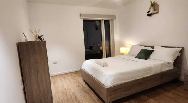 Kaf Luxury 1 Apartment in Canning Town London, Забронировать Апартаменты/квартира Апартаменты Лондона, рядом с Dock Beach, Апартаменты/квартира