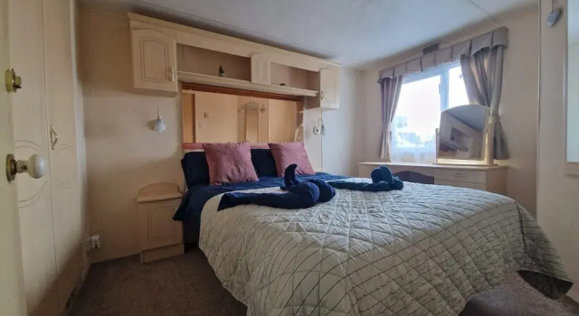 Шале 2 Bed Caravan - Sleeps 6 - Pets - Pool - Parking