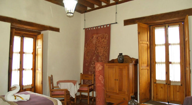 Hotel Casa del Refugio, Book Hotel Hotels in Michoacan with Breakfast, Breakfasts