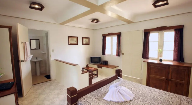 Двухместный люкс Deluxe Guindulman Bay Tourist Inn
