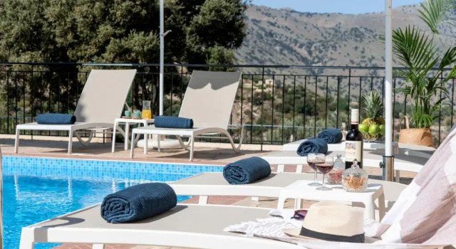 Вилла Villa Kermes Heated Pool